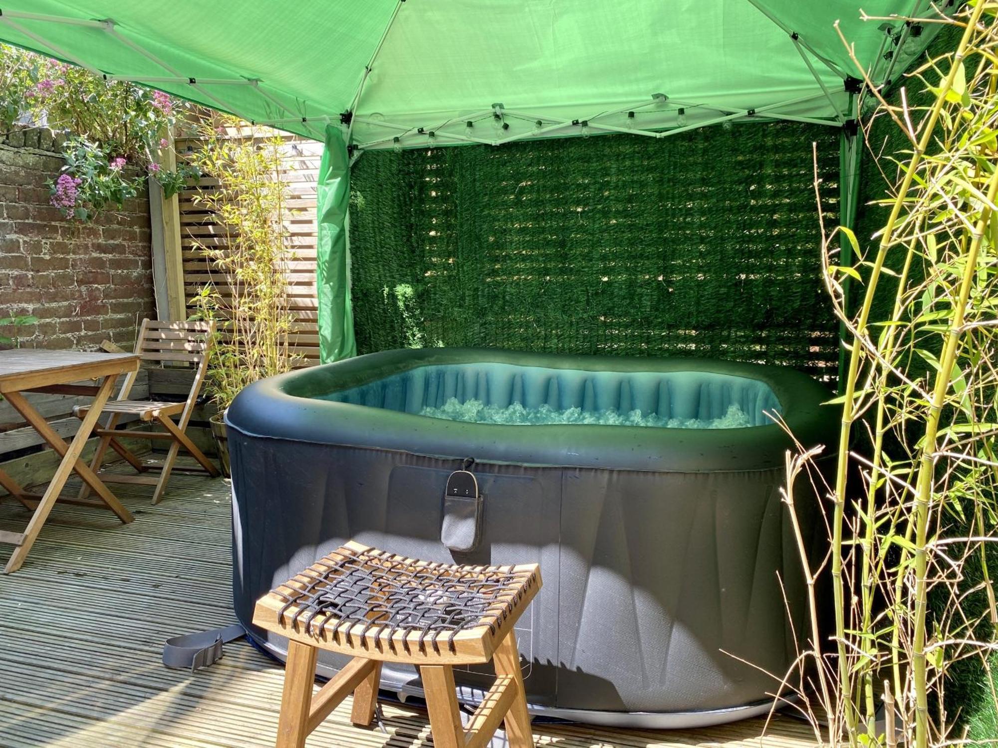 Stylish & Cosy Margate Escape With Hot Tub And Log Burner Dogs Welcome Exterior foto